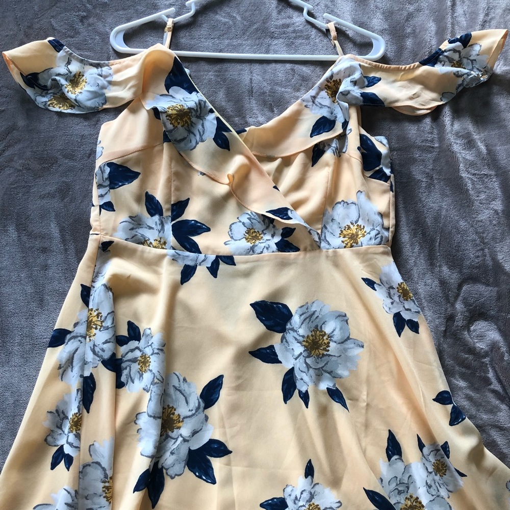 J.O.A. Yellow skater floral dress. Size L.